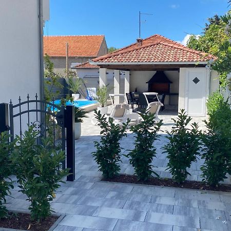 Breitling Apartments With Pool Biograd Na Moru Dış mekan fotoğraf
