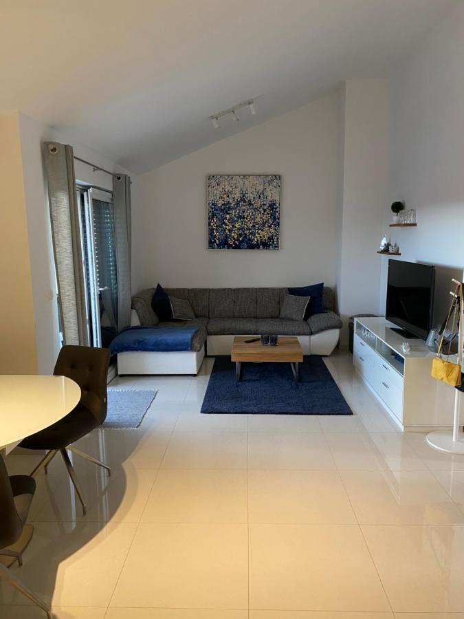 Breitling Apartments With Pool Biograd Na Moru Dış mekan fotoğraf