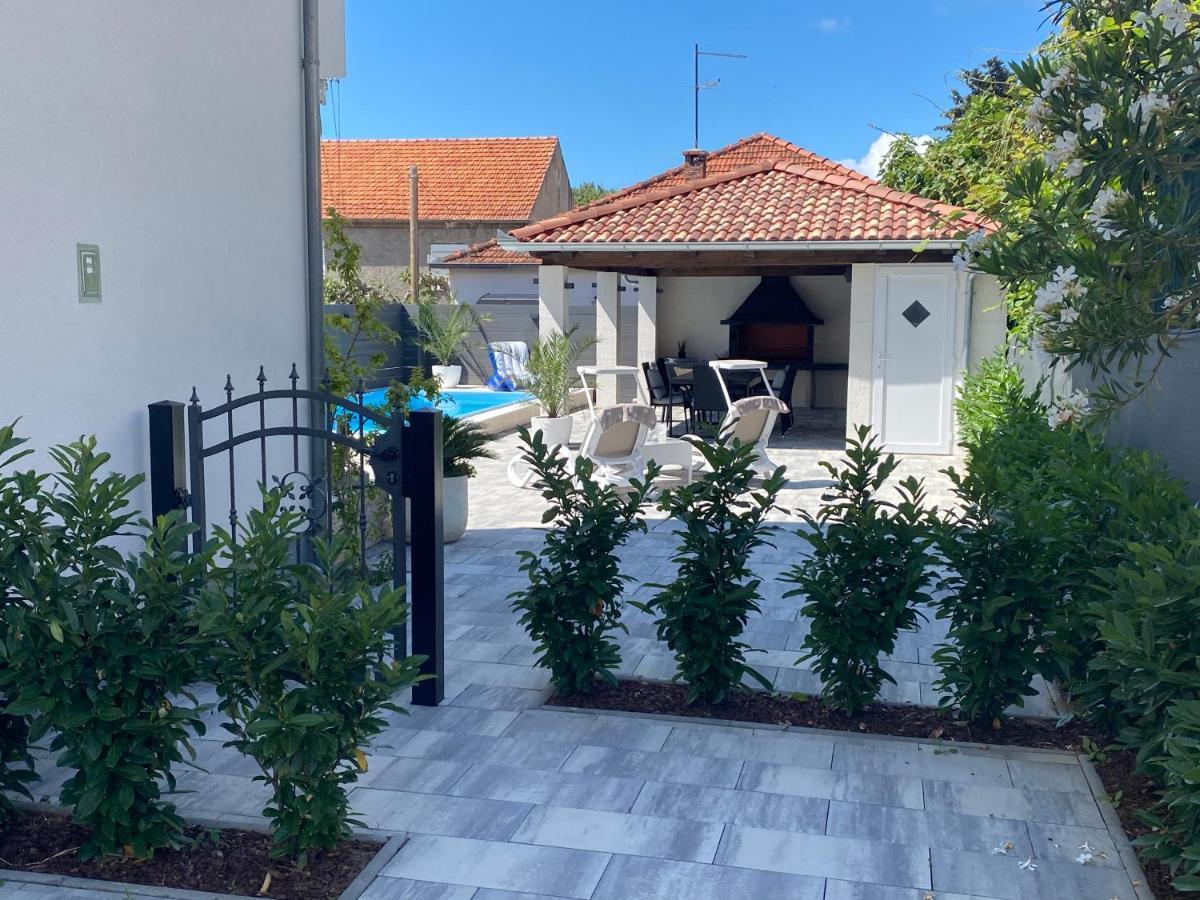 Breitling Apartments With Pool Biograd Na Moru Dış mekan fotoğraf