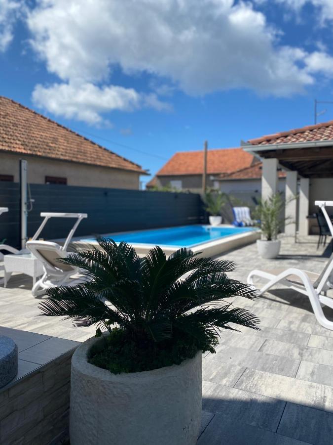 Breitling Apartments With Pool Biograd Na Moru Dış mekan fotoğraf