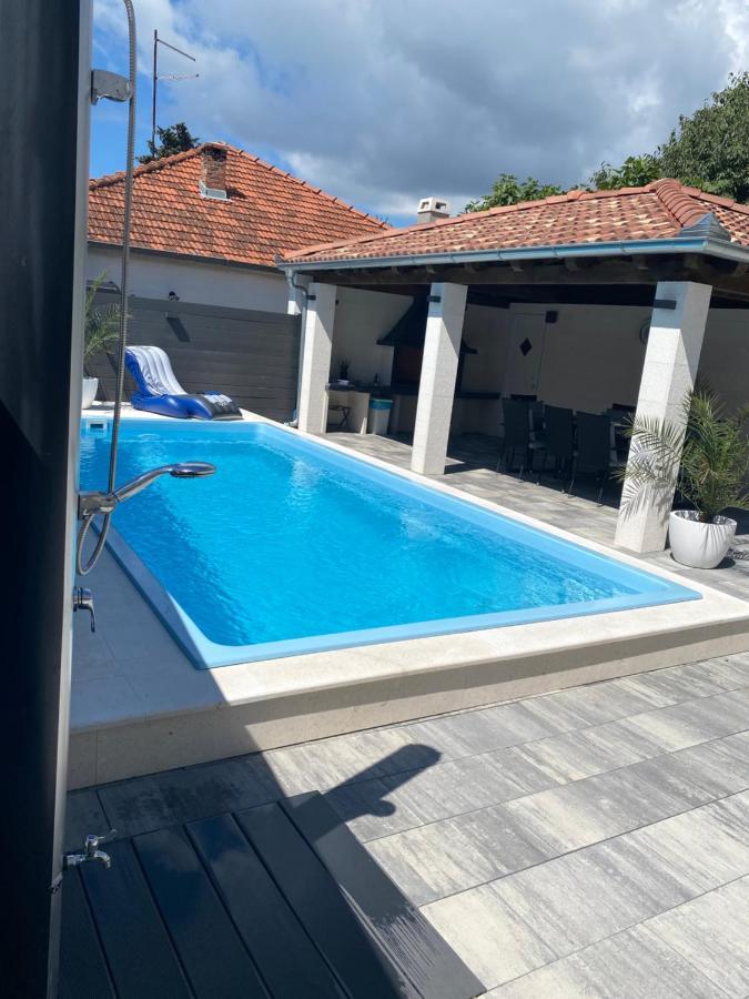 Breitling Apartments With Pool Biograd Na Moru Dış mekan fotoğraf