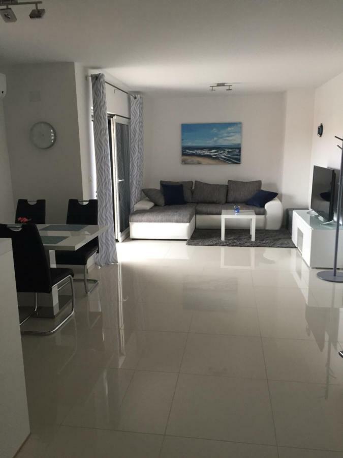 Breitling Apartments With Pool Biograd Na Moru Dış mekan fotoğraf