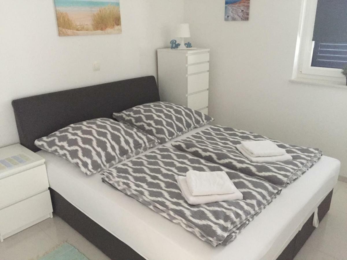 Breitling Apartments With Pool Biograd Na Moru Dış mekan fotoğraf
