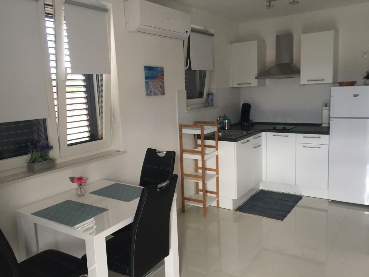 Breitling Apartments With Pool Biograd Na Moru Dış mekan fotoğraf