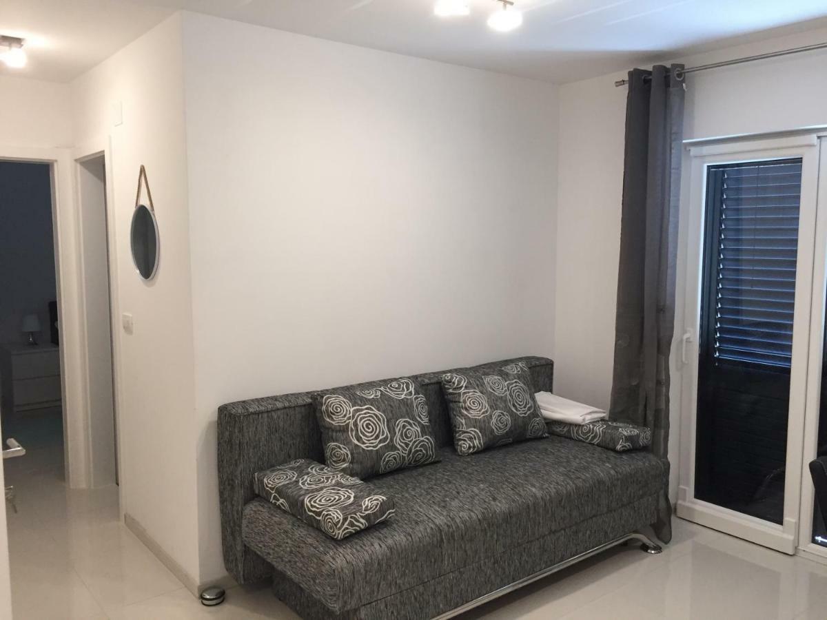Breitling Apartments With Pool Biograd Na Moru Dış mekan fotoğraf