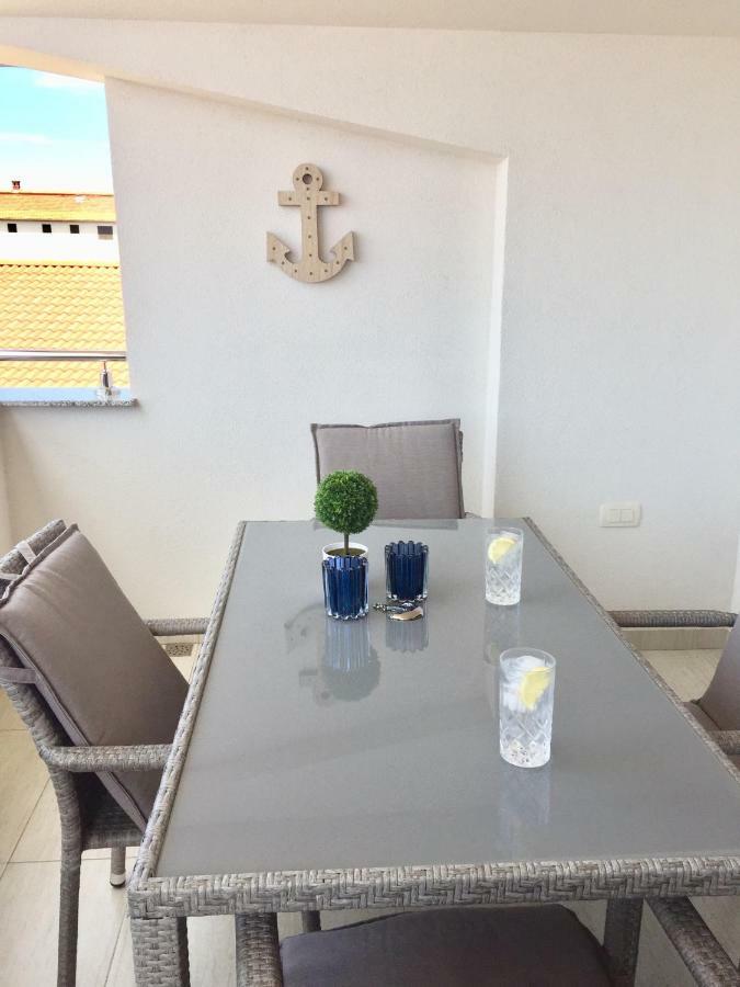 Breitling Apartments With Pool Biograd Na Moru Dış mekan fotoğraf