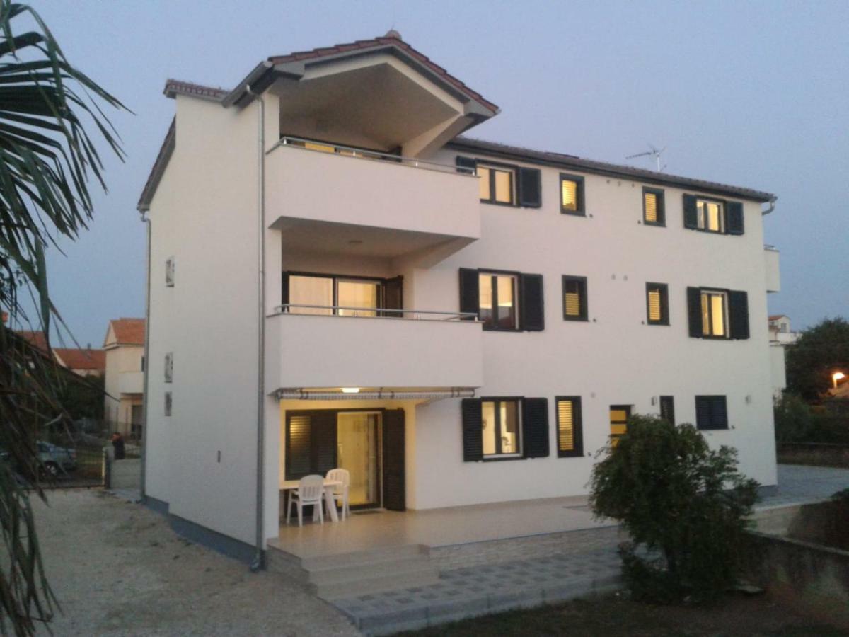 Breitling Apartments With Pool Biograd Na Moru Dış mekan fotoğraf
